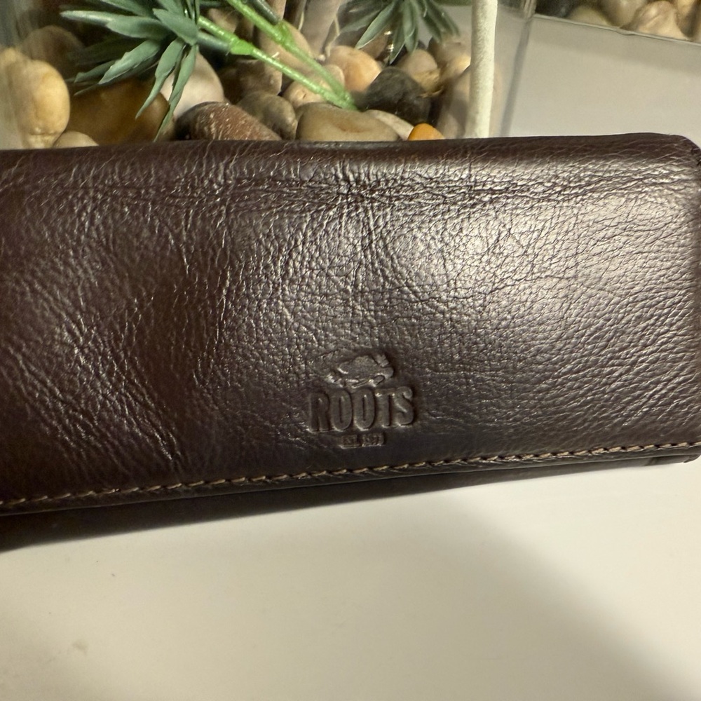 Roots Dark Brown Leather Accessory
